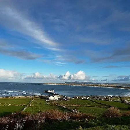 An Teach Ban * Falcarragh